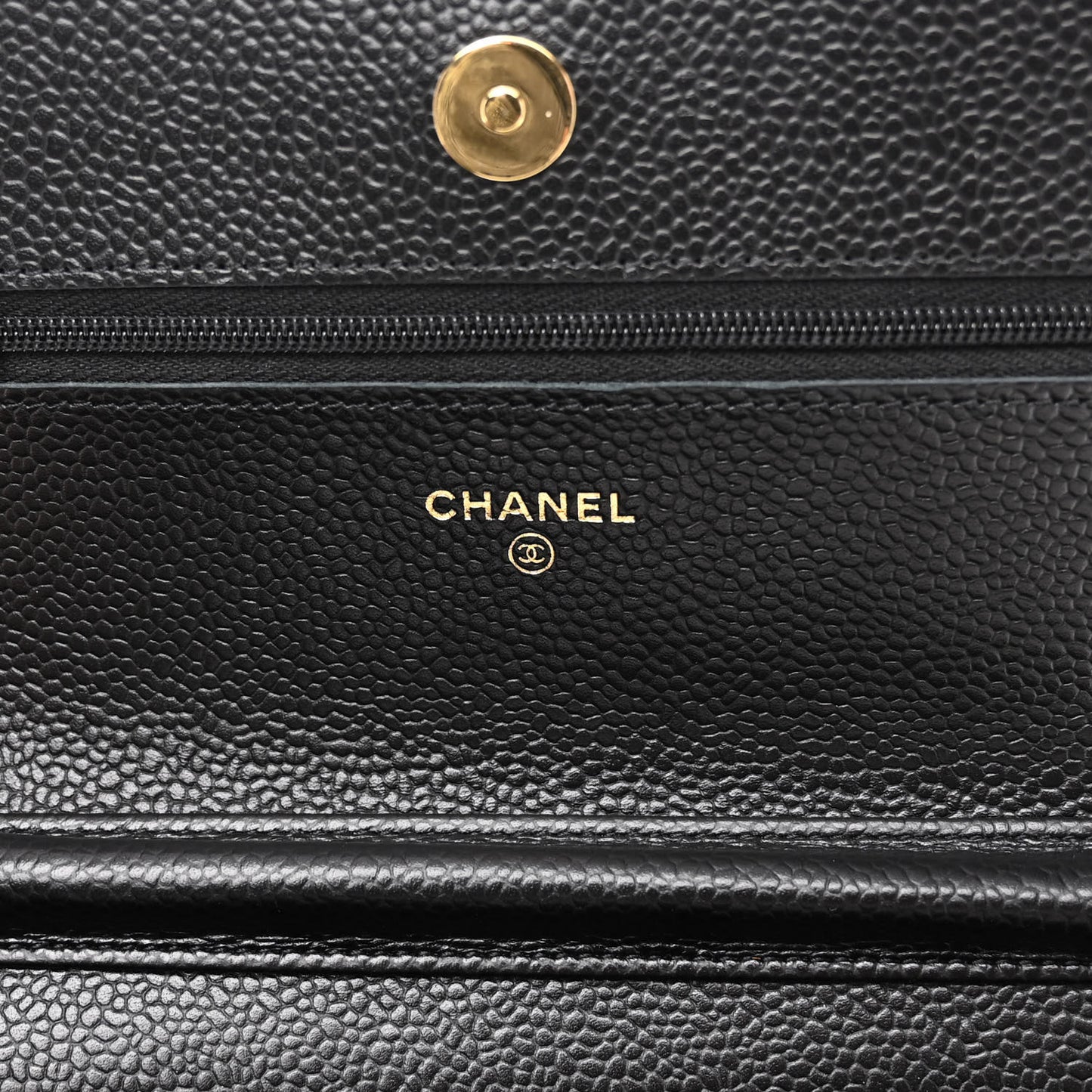Caviar Quilted Wallet on Chain WOC Black