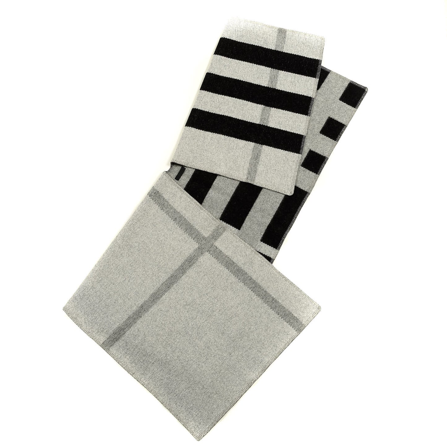 Wool Cashmere Mega Check Cape Scarf Scarf Grey