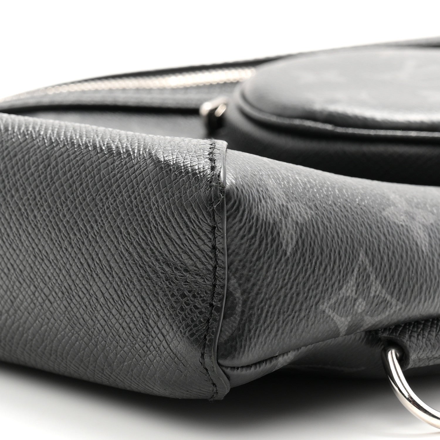 Louis Vuitton Taigarama Duo Slingbag Black 9 of 10