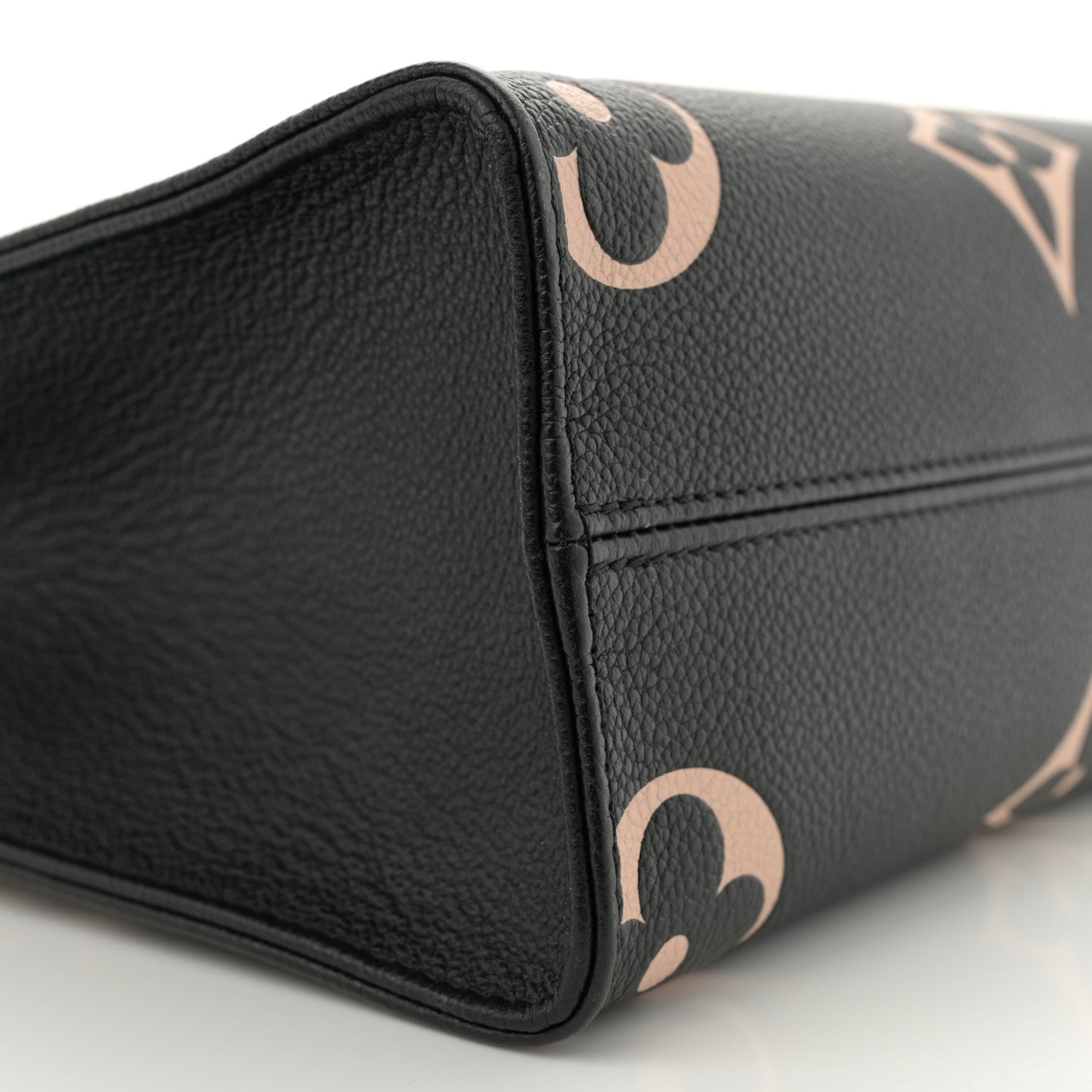 Louis Vuitton Empreinte Monogram Giant Onthego PM Black Beige 8 of 10
