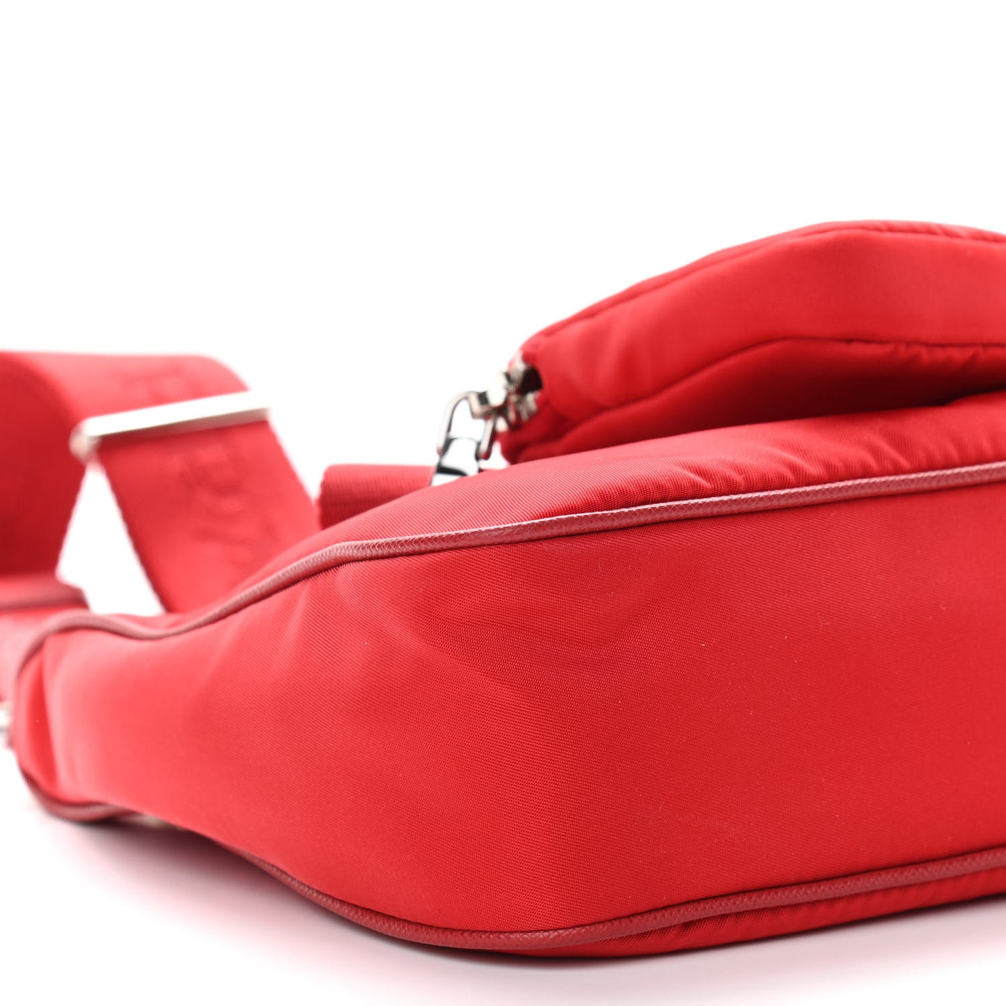 Nylon Re-Edition 2005 Shoulder Bag Rosso