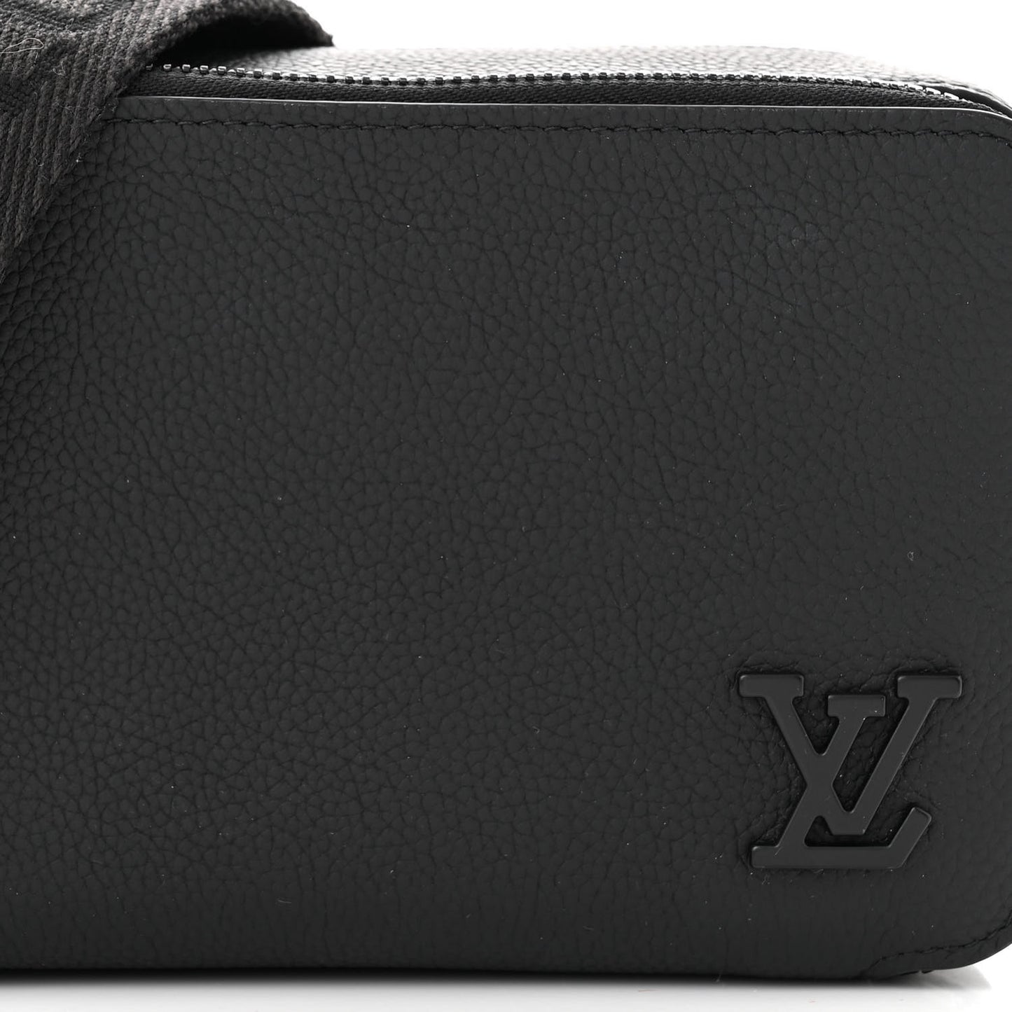 Calfskin Aerogram Alpha Wearable Wallet Black