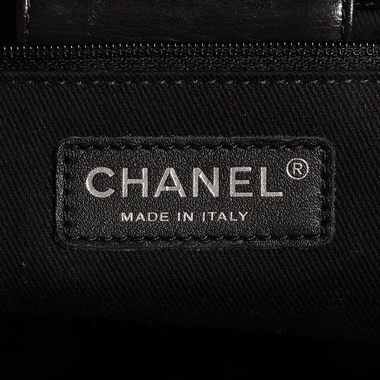 Chanel Glazed Calfskin Large CC Delivery Tote Black 7 of 8
