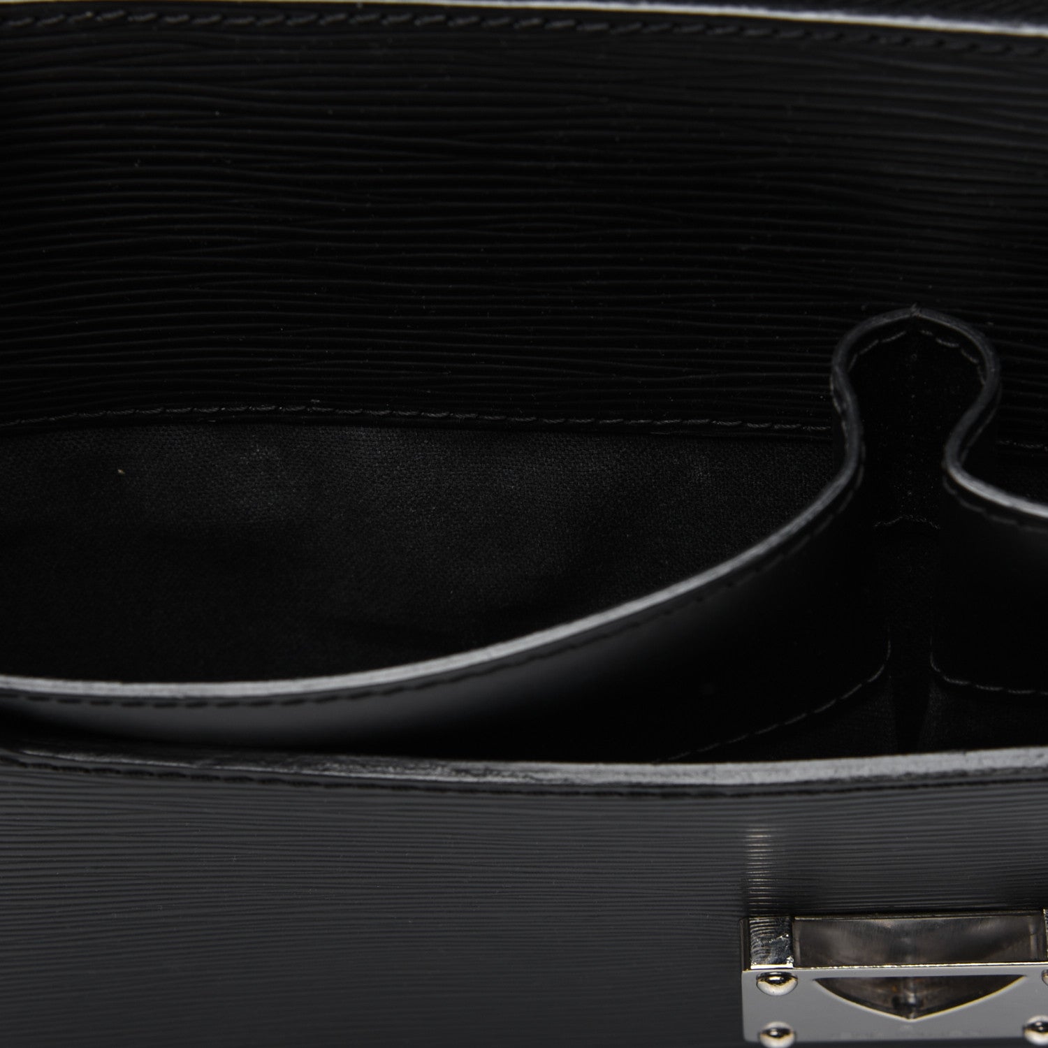 Louis Vuitton Epi Robusto 2 Compartment Briefcase Black 12 of 30