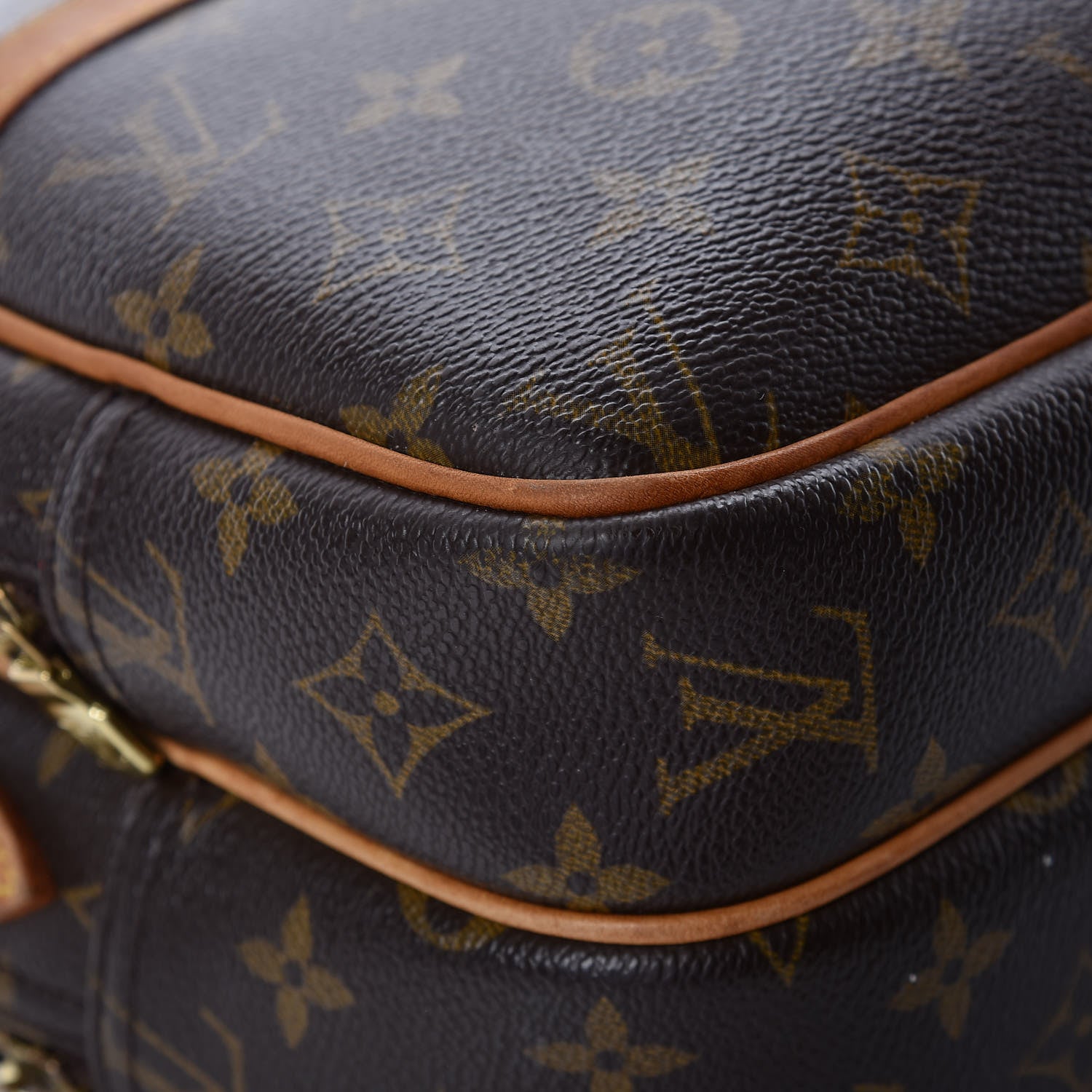 Louis Vuitton Monogram Reporter PM 12 of 15