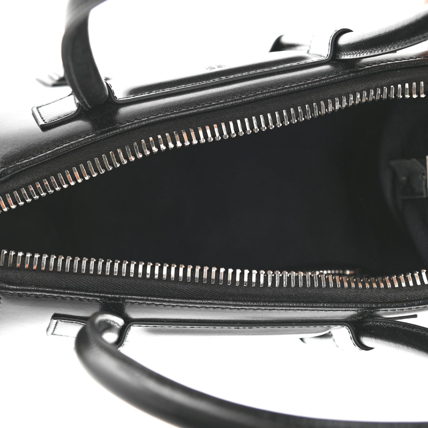 Box Calfskin Medium Lock Antigona Black