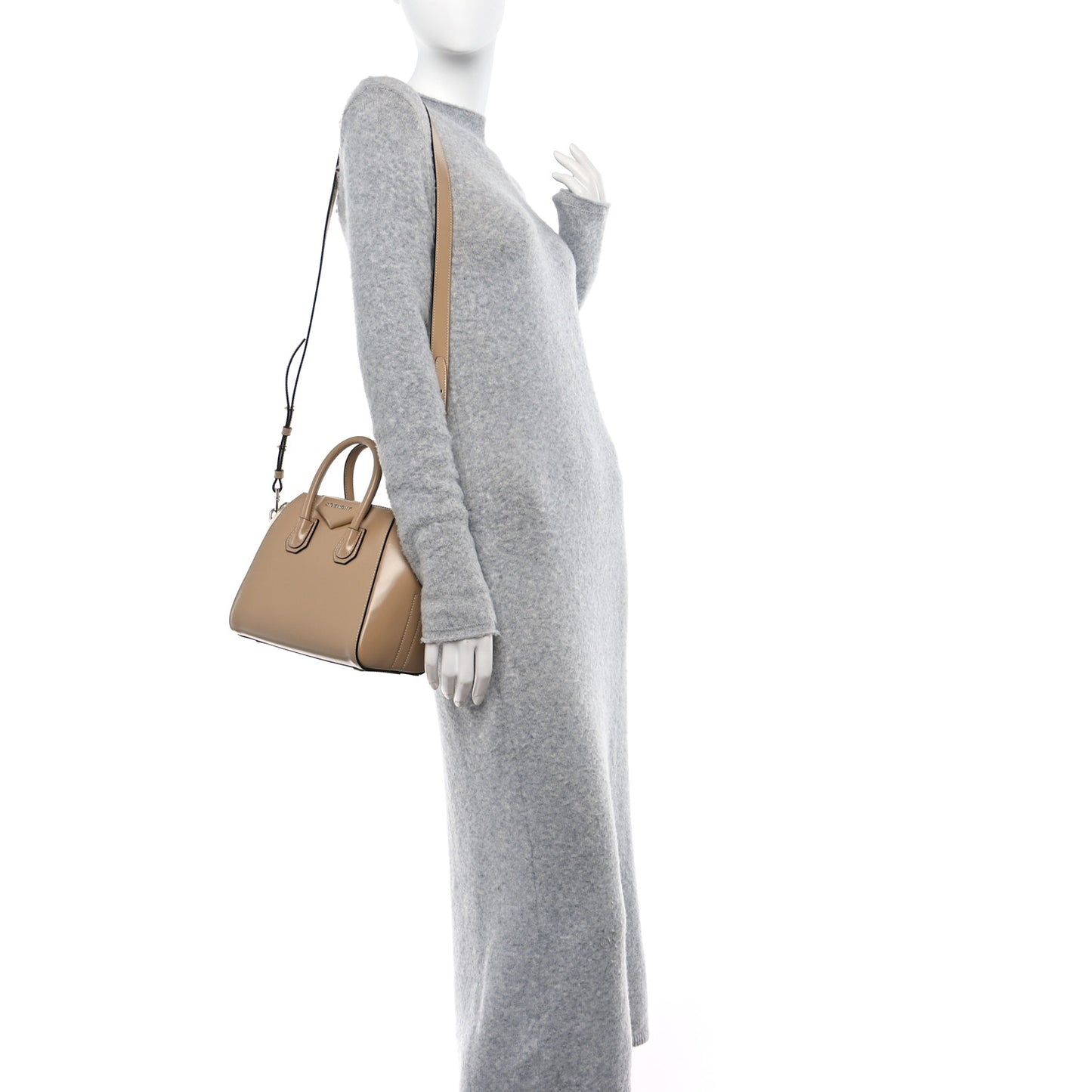 Shiny Lord Calfskin Mini Antigona Nude