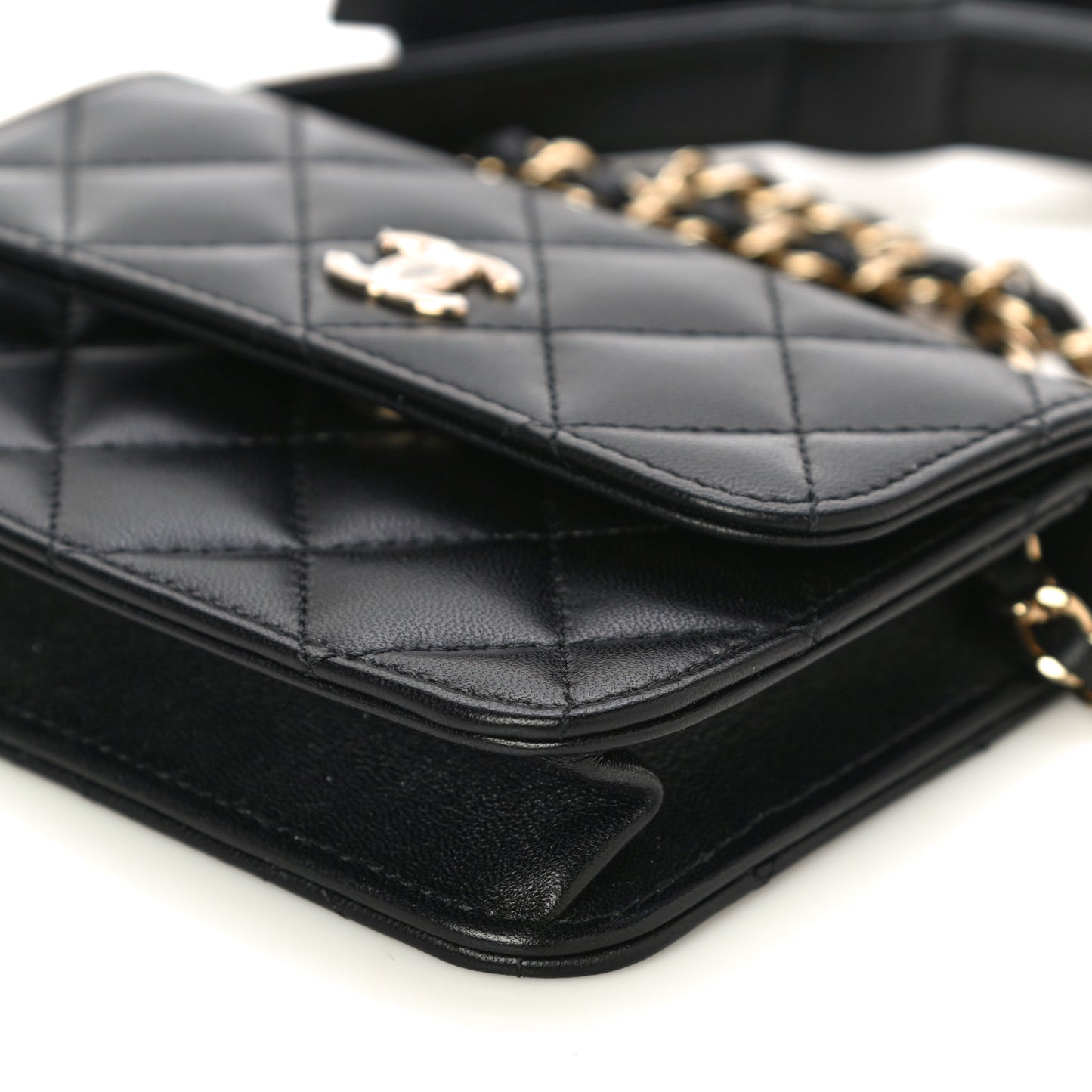Lambskin Quilted Coco Bow Clutch With Chain Black