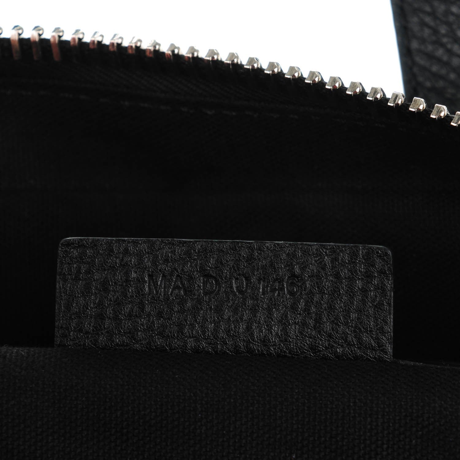 Givenchy Waxy Grained Calfskin Medium Nightingale Black 7 of 7