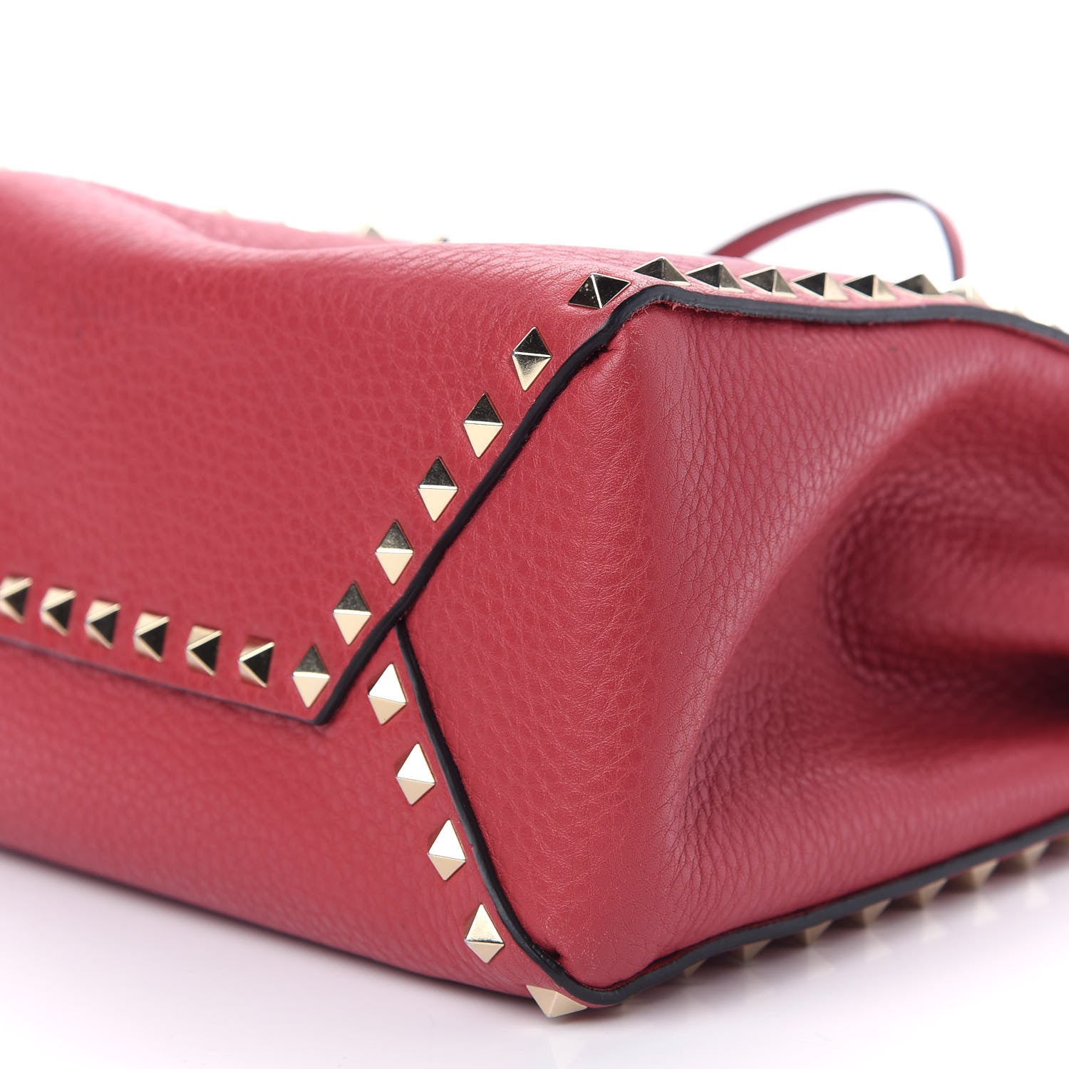 Valentino Garavani Grained Calfskin Rockstud Bucket Bag Red 15 of 16