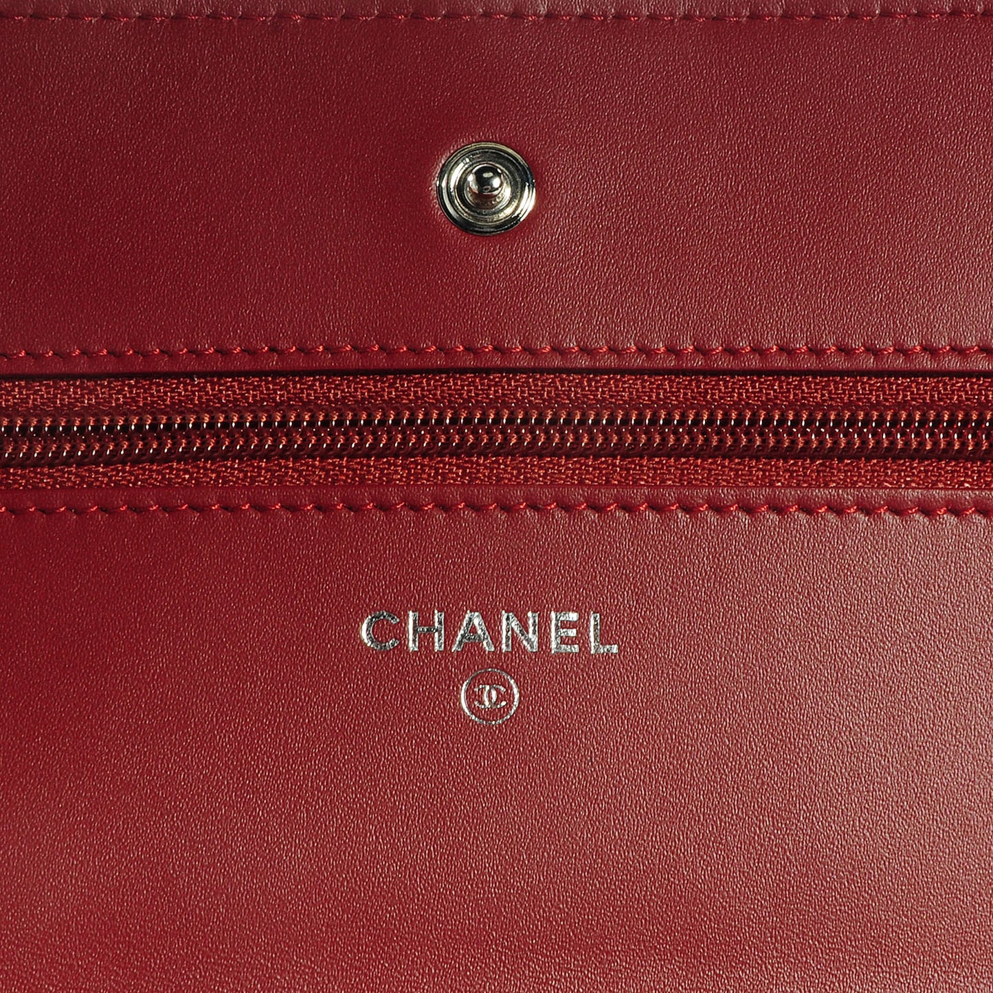 Patent Quilted Wallet On Chain WOC Red