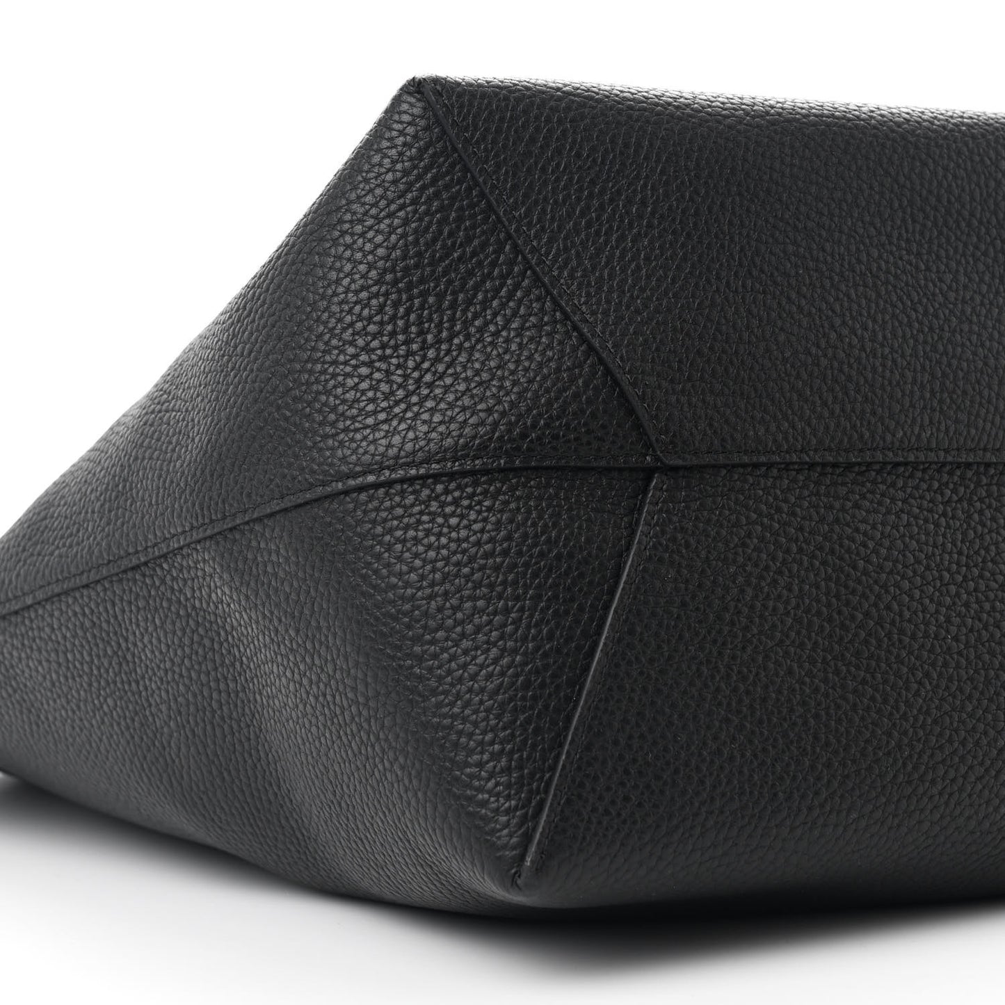 Pebbled Calfskin Everyday Cabas Black