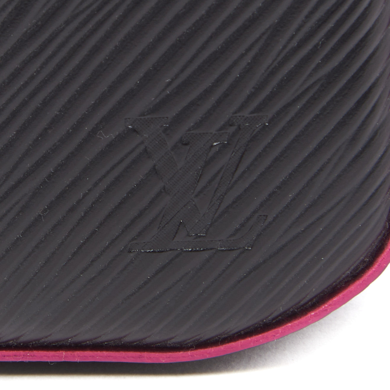 Epi Pochette Felicie Black Hot Pink