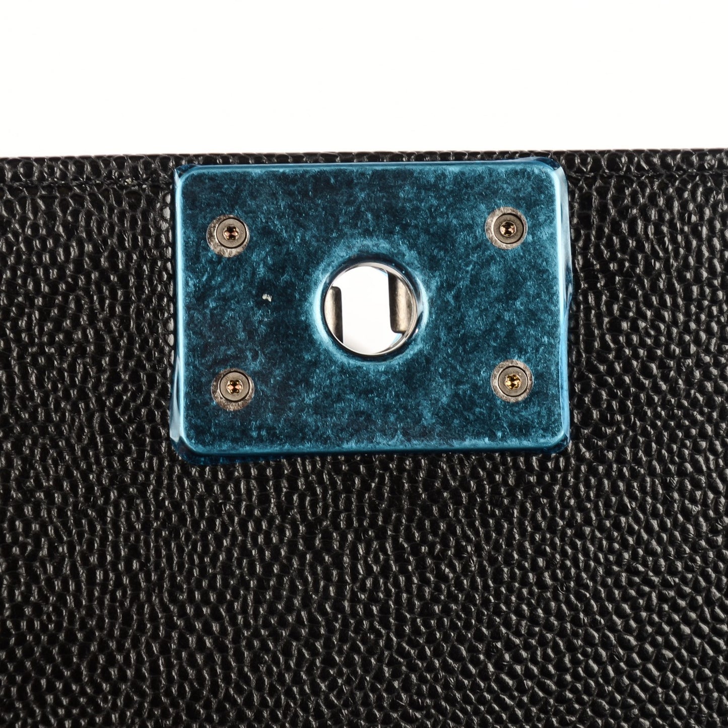 Caviar Quilted Medium Boy Flap Black