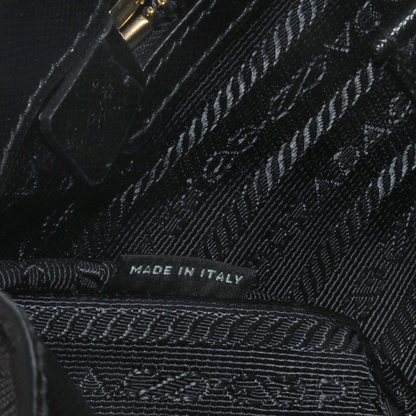 Saffiano Lux Double Zip Medium Tote Nero Black
