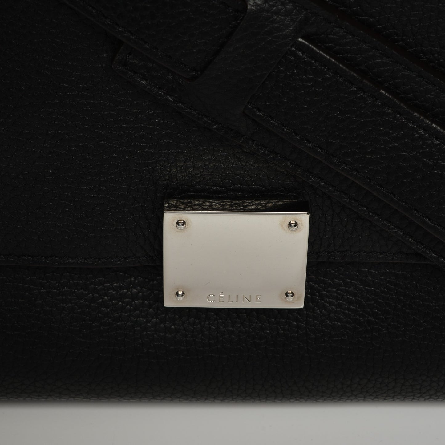 Drummed Calfskin Suede Medium Trapeze Black