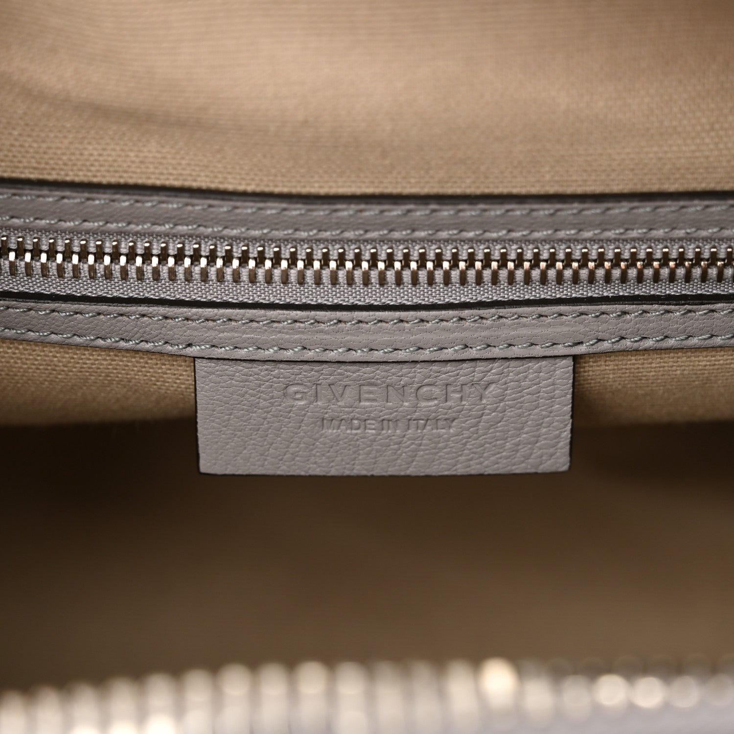 Givenchy Sugar Goatskin Small Antigona Pearl Grey 6 of 13