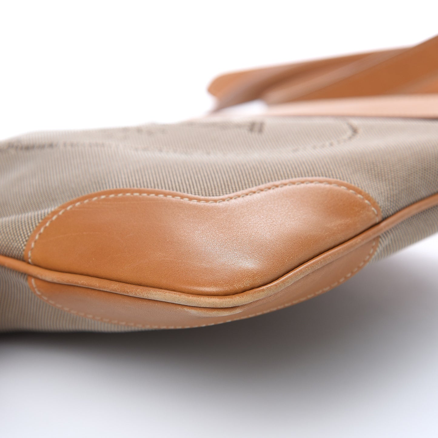 Jacquard Logo Small Flat Messenger Bag Corda Cuoio