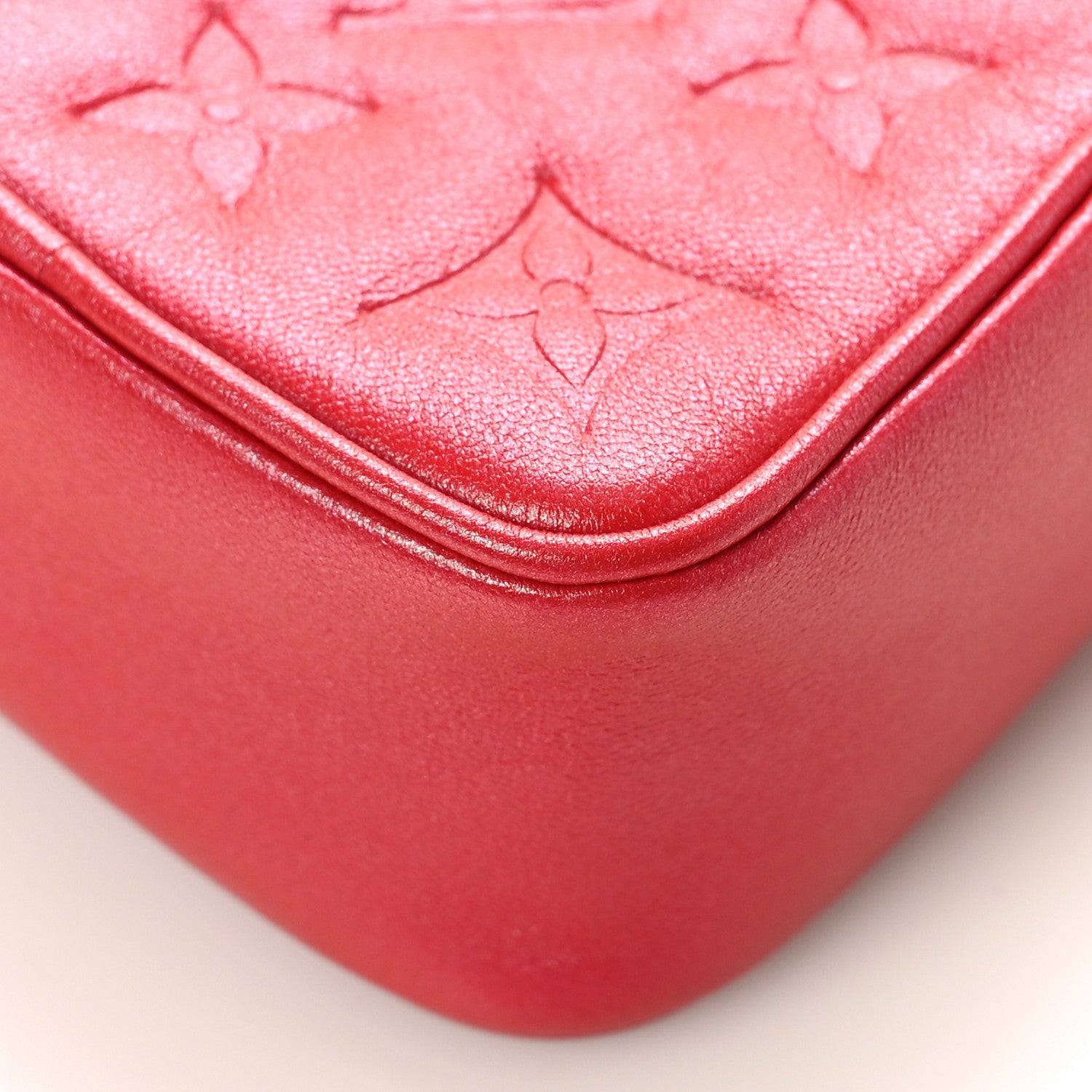 Louis Vuitton Lambskin Embossed Monogram Fall In Love Sac Coeur Heart Chain Bag Lipstick Red 7 of 7