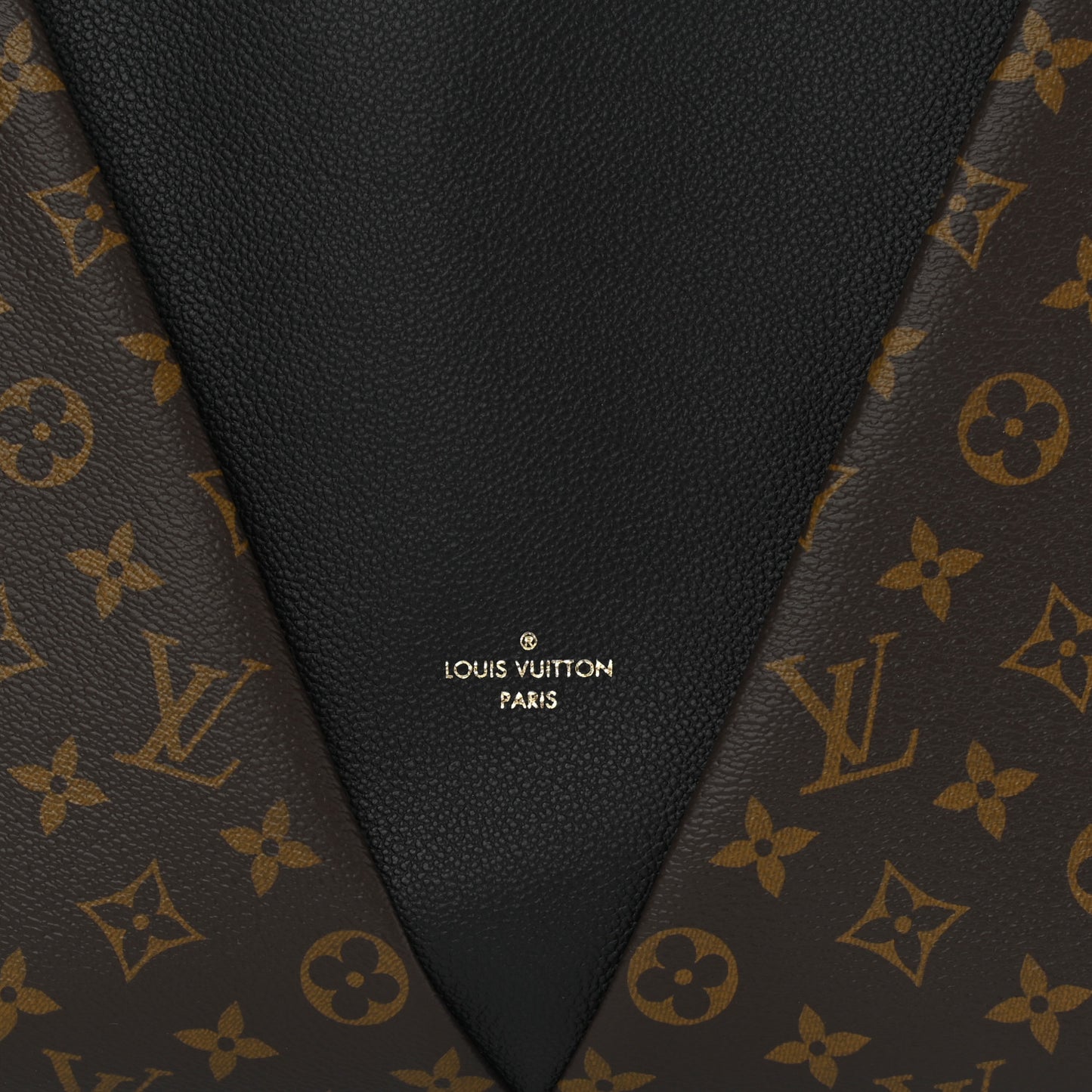 Monogram V Tote MM Black