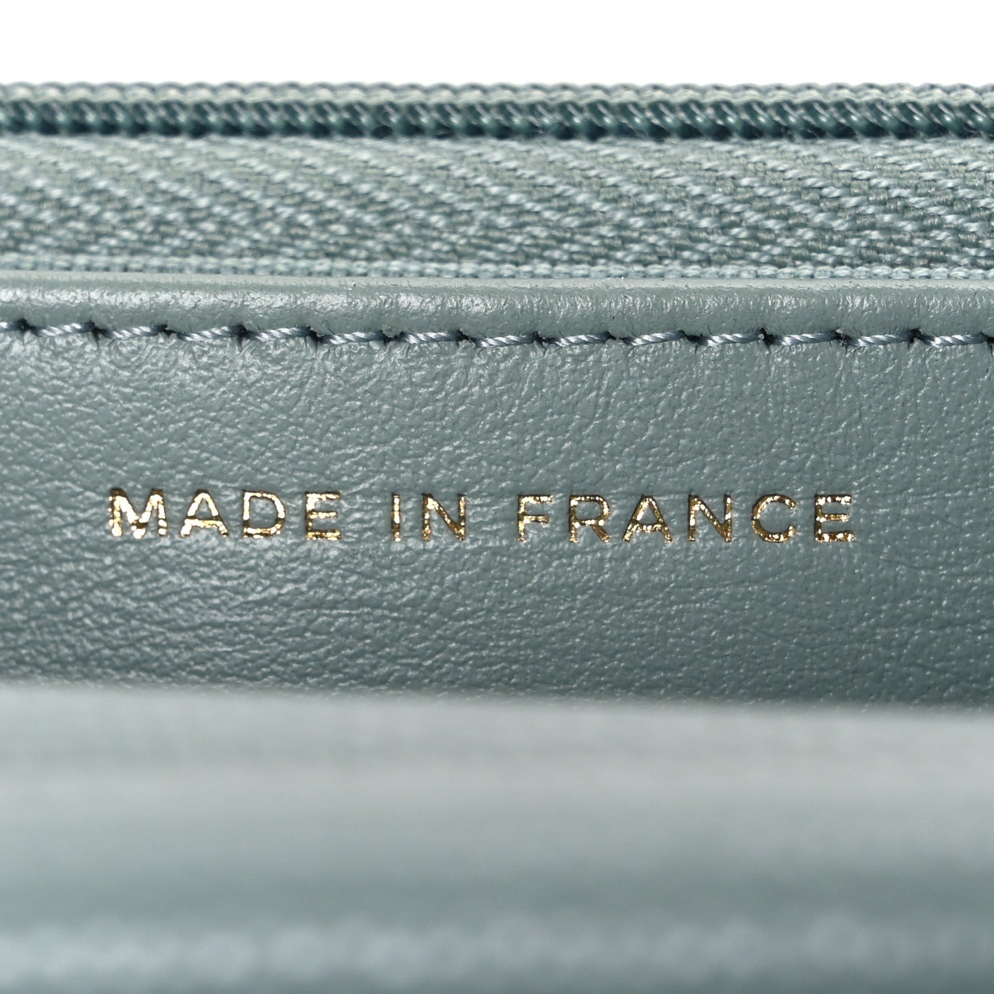 Caviar Quilted Wallet on Chain WOC Grey