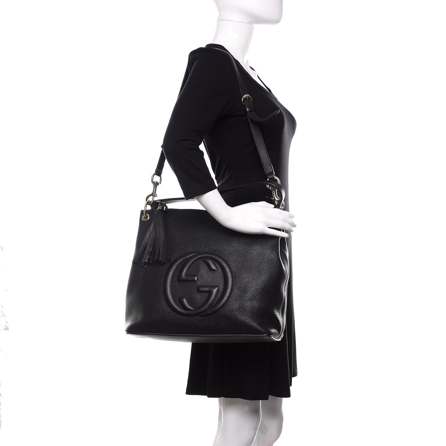 Pebbled Calfskin Large Soho Hobo Black