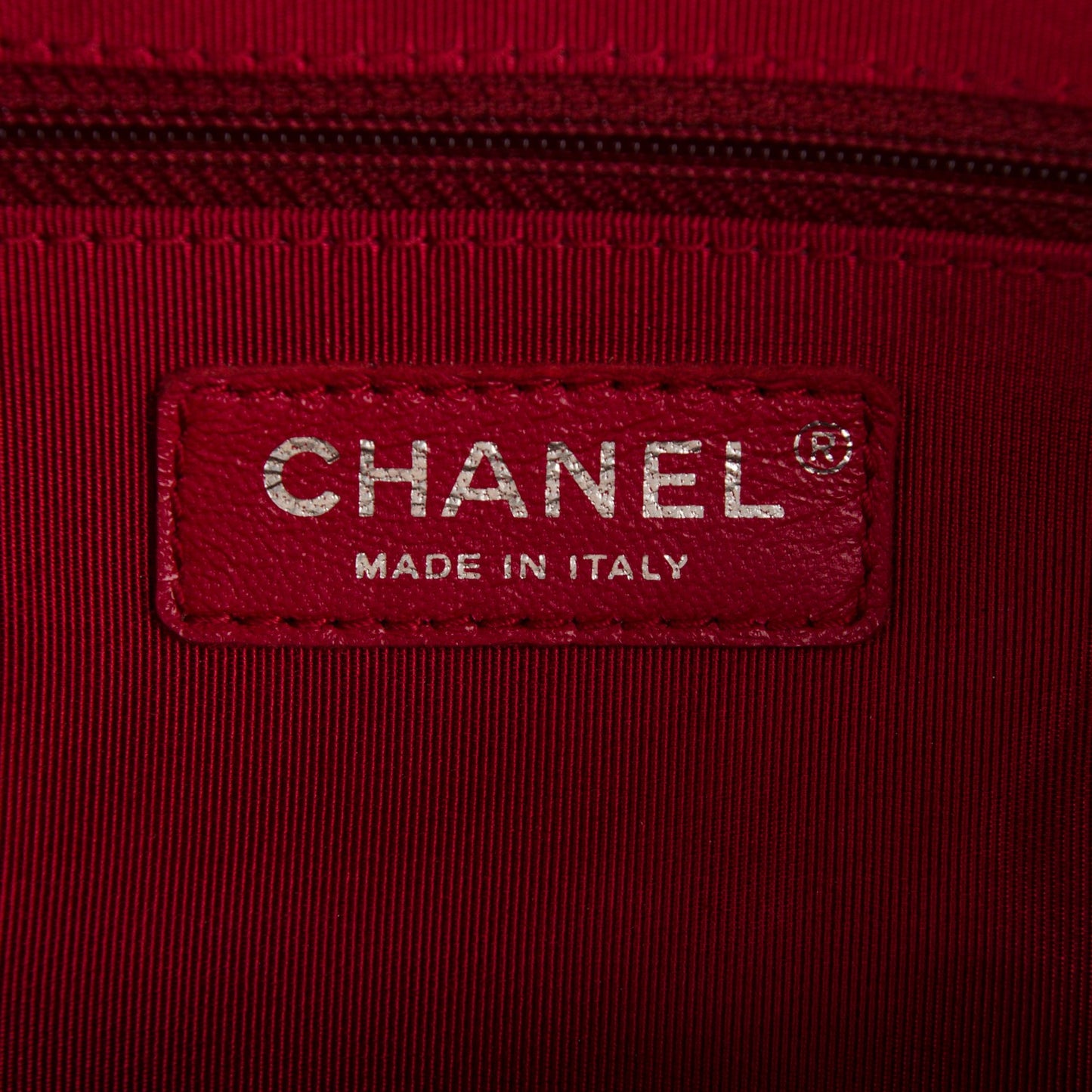 Calfskin Quilted Medium Gabrielle Hobo Black