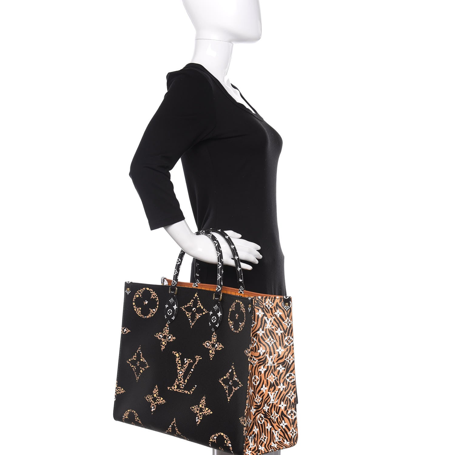 Louis Vuitton Monogram Giant Jungle Onthego GM Black 3 of 13