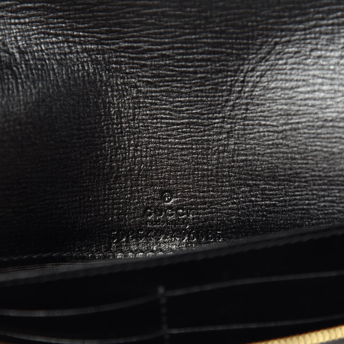 Azalea Calfskin Marina Chain Wallet Black