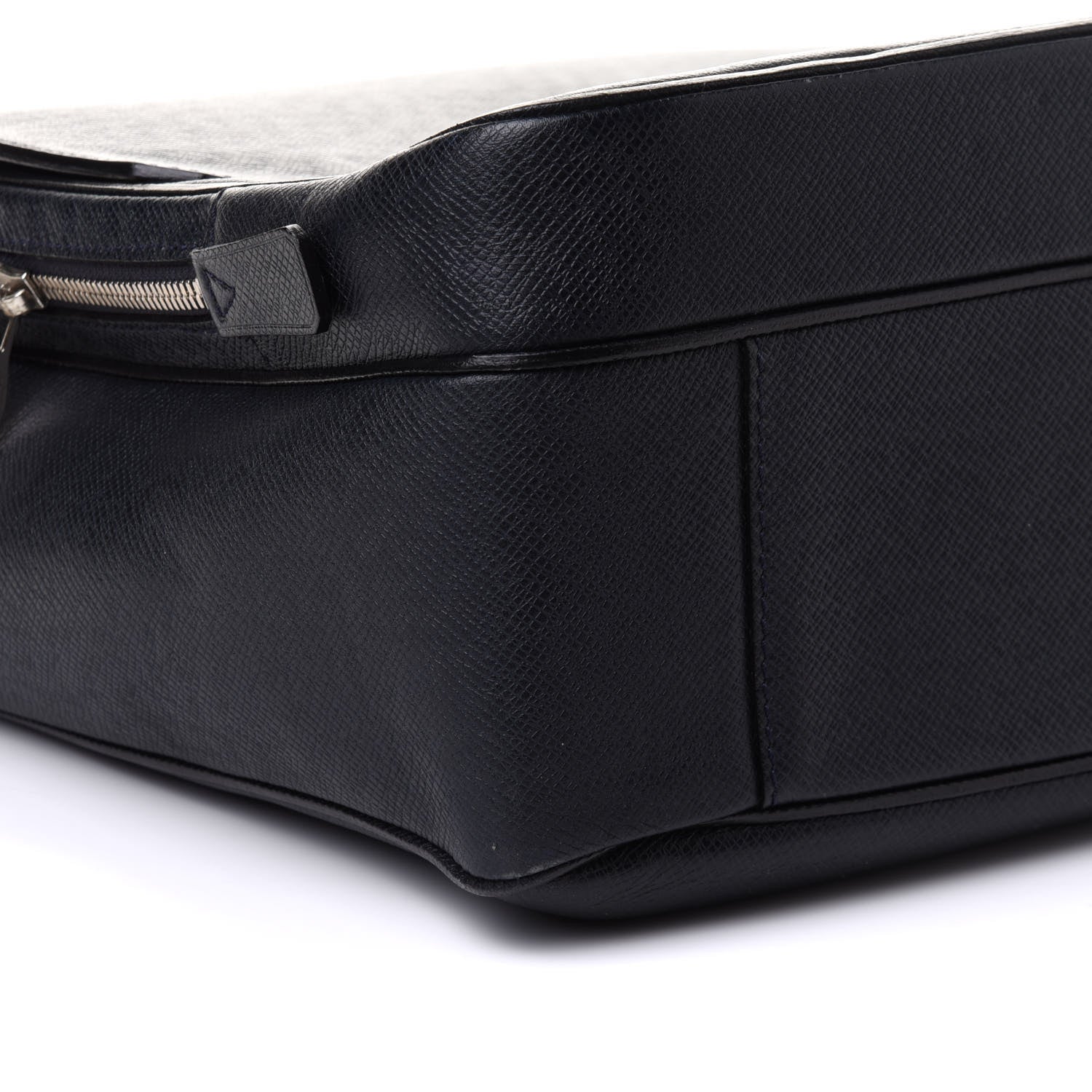 Louis Vuitton Taiga Vassili GM Briefcase Boreal 8 of 9