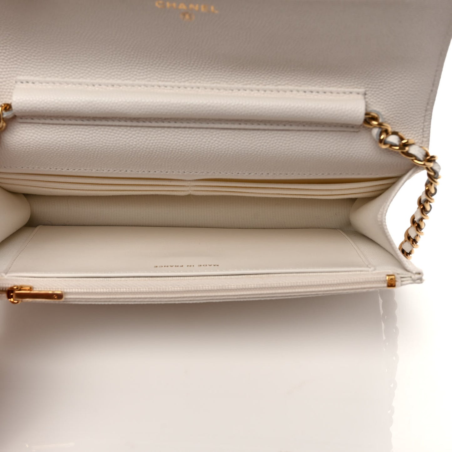Caviar Quilted Enamel Coco Casino Wallet On Chain WOC White