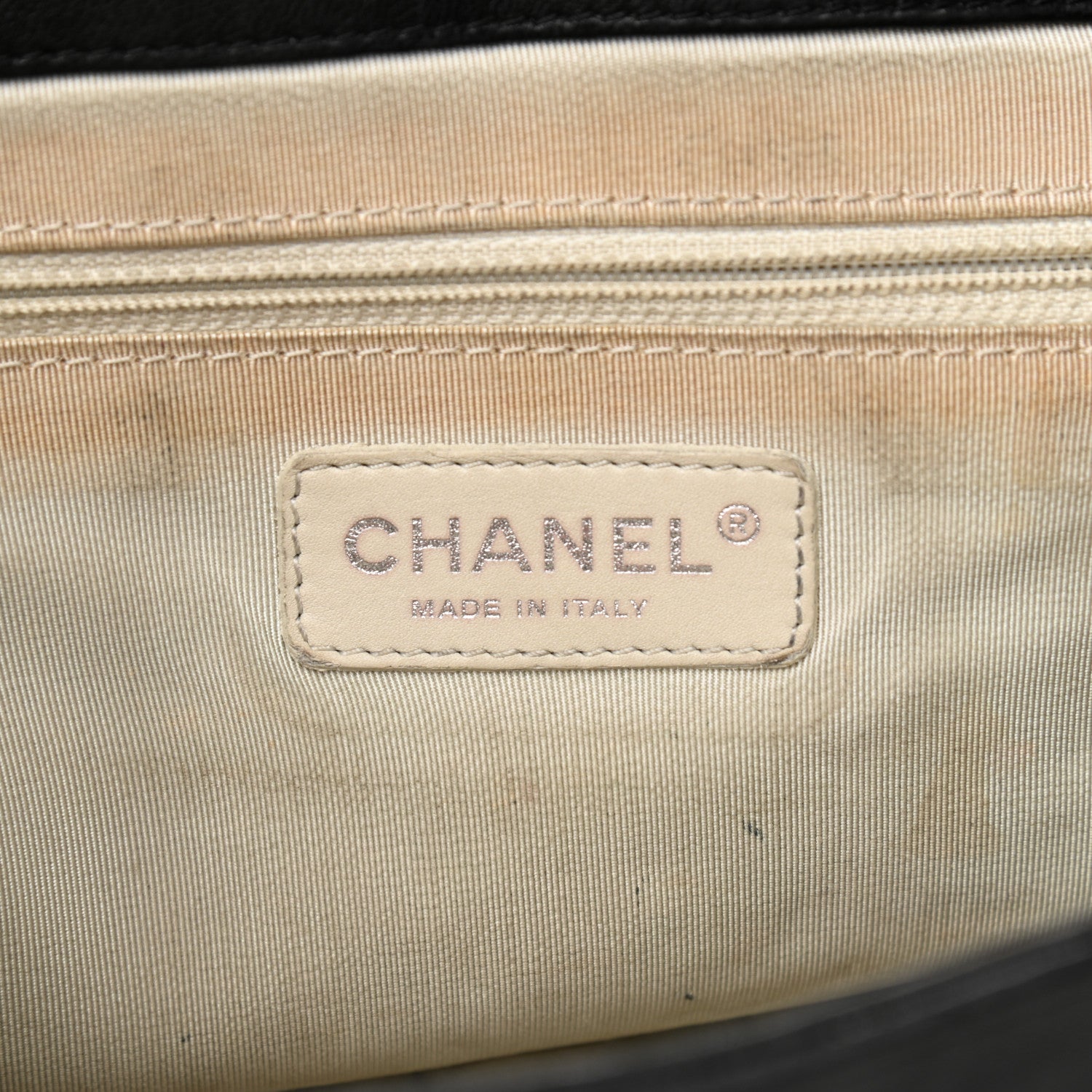 Chanel Washed Lambskin Quilted Medium Chain Around Messenger Black 6 of 11