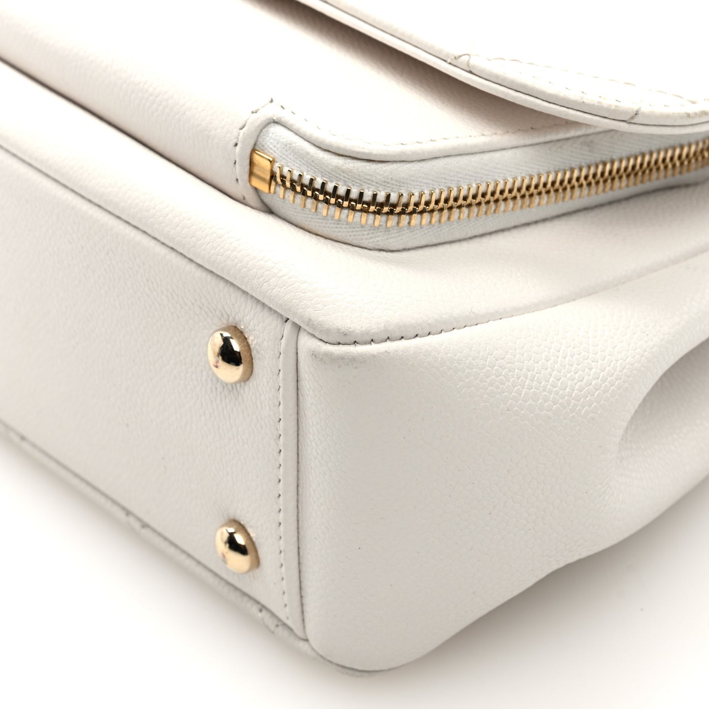 Caviar Quilted Medium Business Affinity Flap White