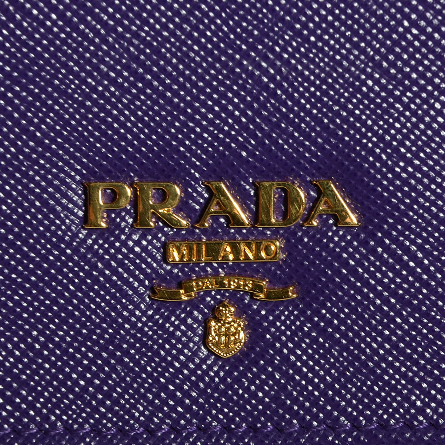 Saffiano Metal Oro Chain Wallet Viola