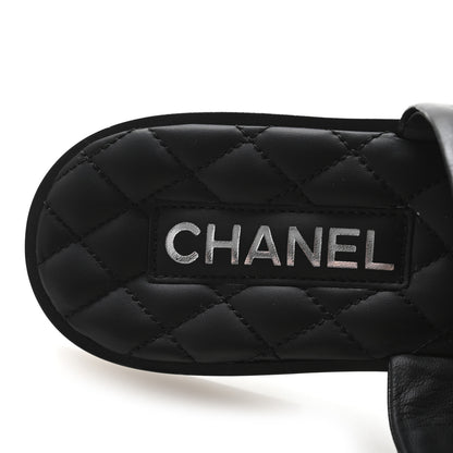 Chanel Pearl Lambskin Chain Flat Sandals 38.5 Black 8 of 10