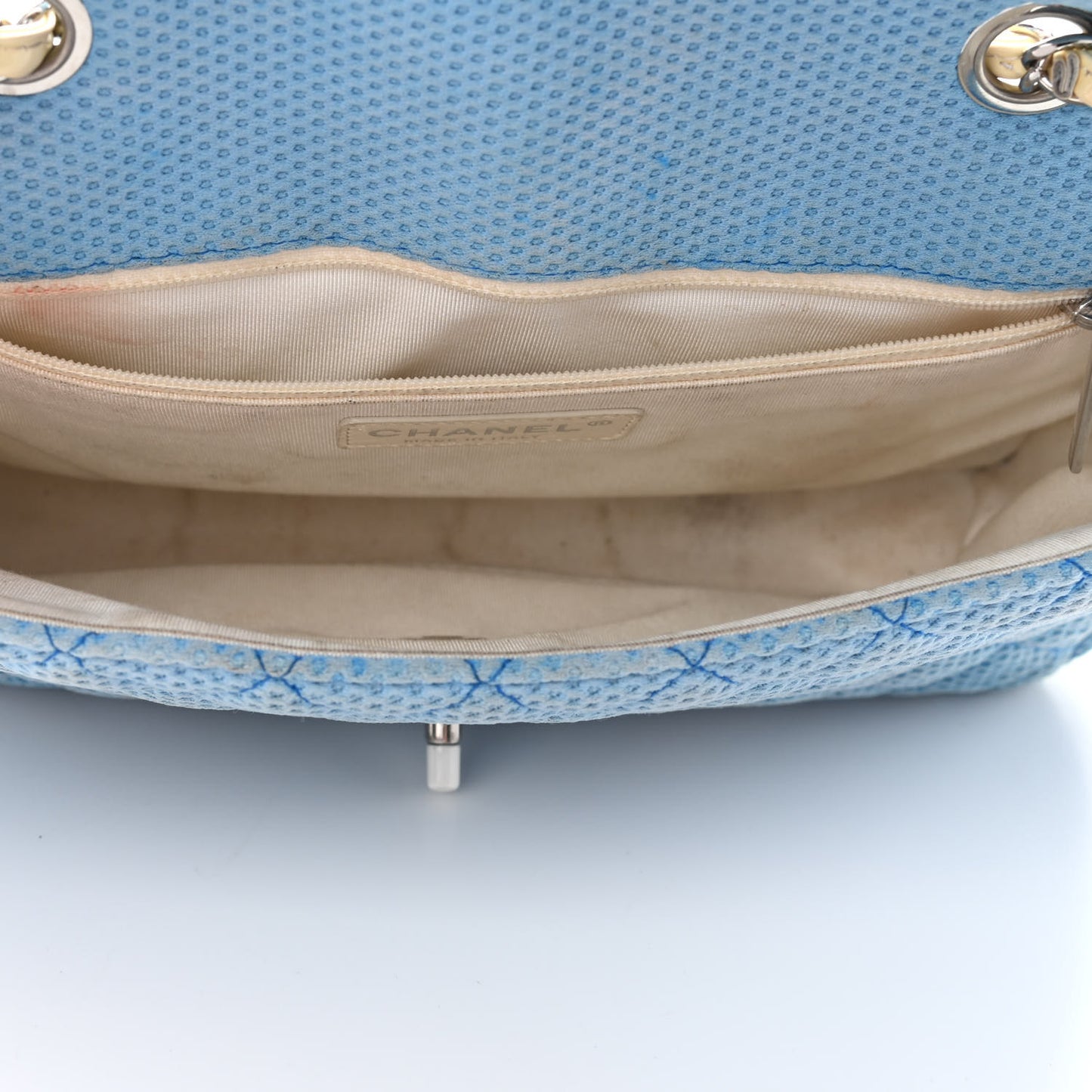 Neoprene Quilted Medium Single Flap Blue