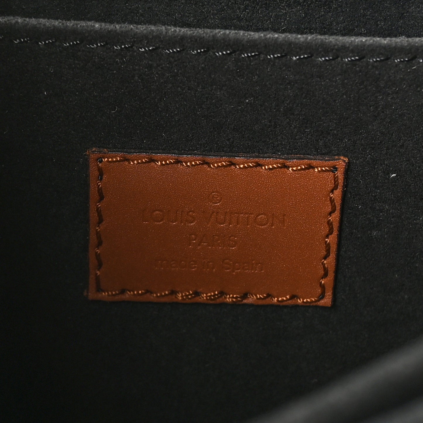 Reverse Monogram Dauphine MM