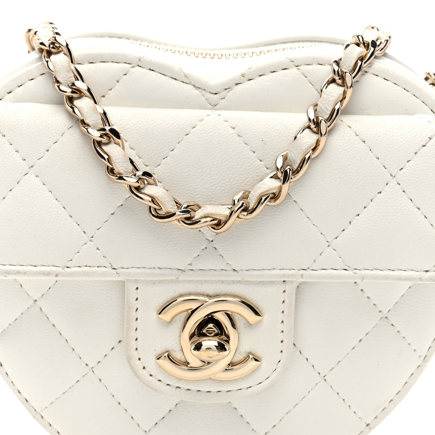 Lambskin Quilted CC In Love Heart Clutch With Chain White