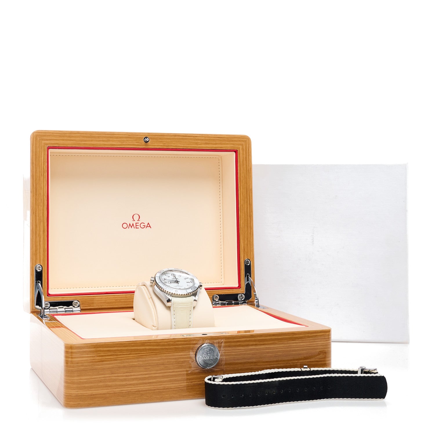 Omega Stainless Steel Alligator 39.5mm Seamaster Planet Ocean Co-Axial Automatic Watch White 215.33.40.20.04.001 6 of 6