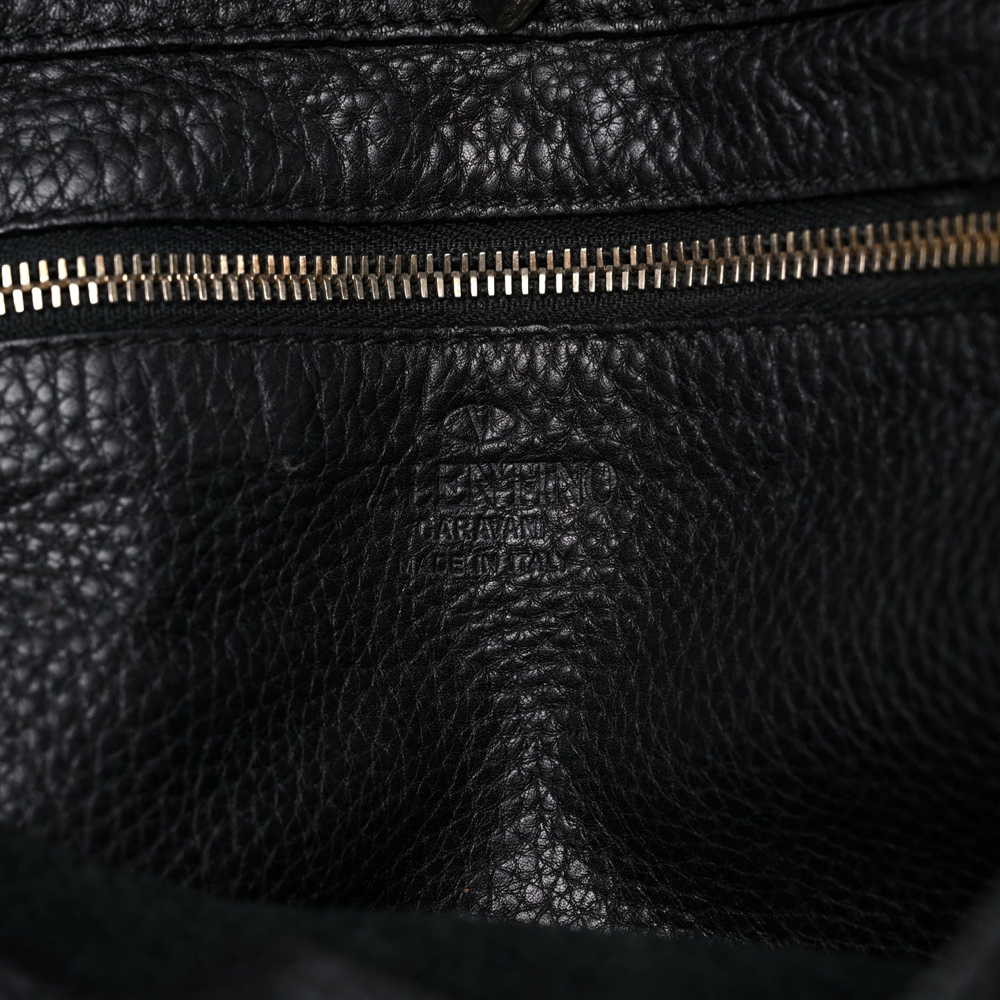Pebbled Calfskin Large Rockstud Flip-Lock Messenger Bag Black