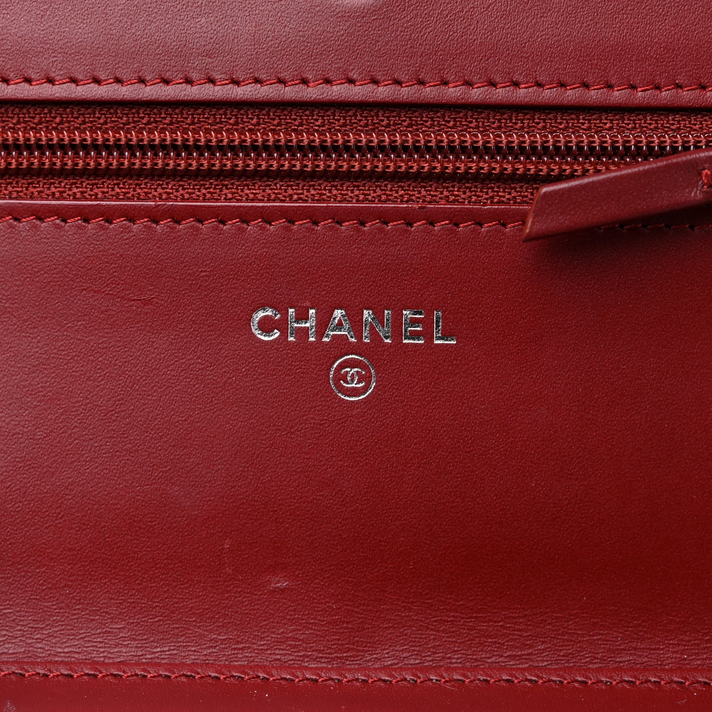 Patent Quilted Wallet On Chain WOC Red
