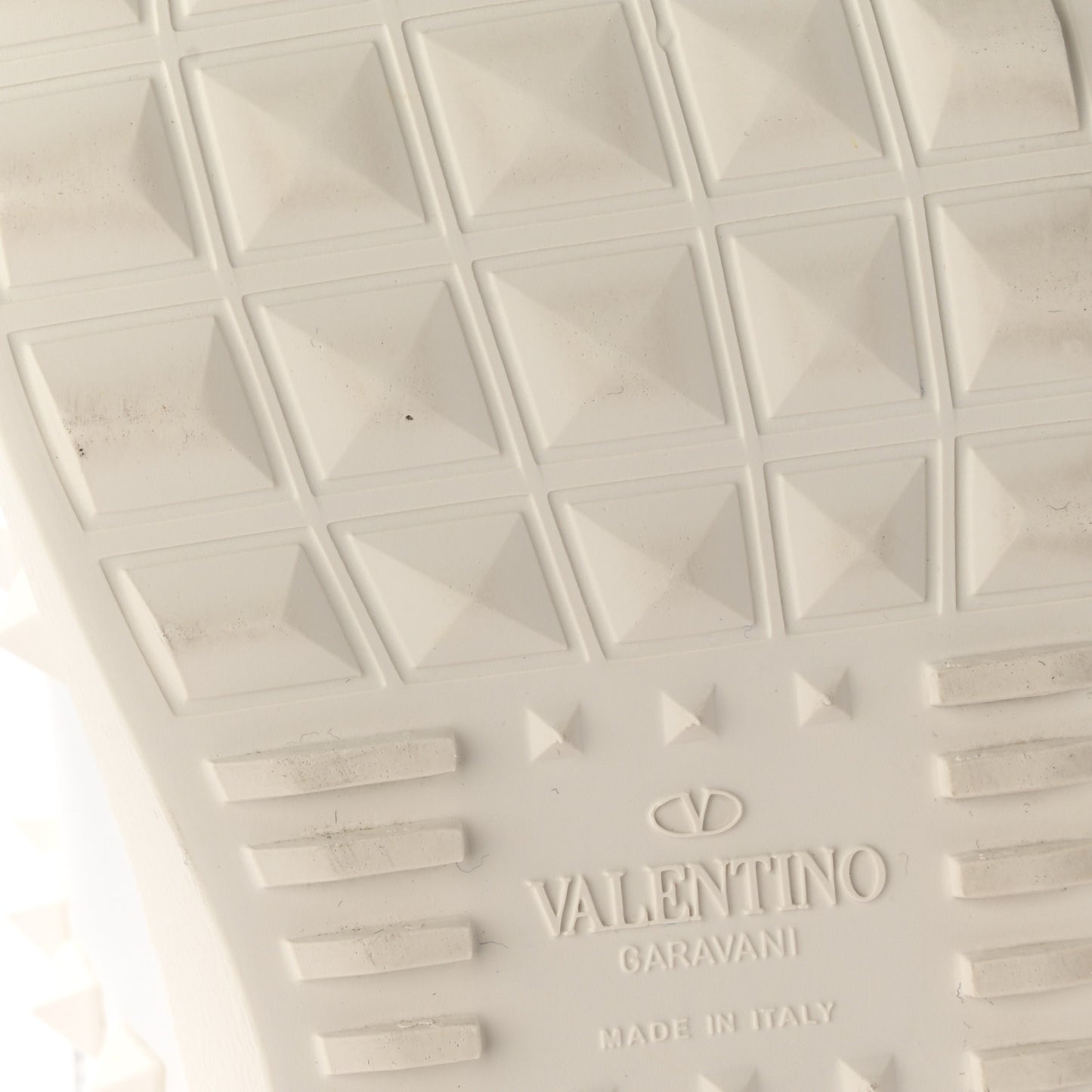 Calfskin Rockstud Untitled Open Sneakers 37 White