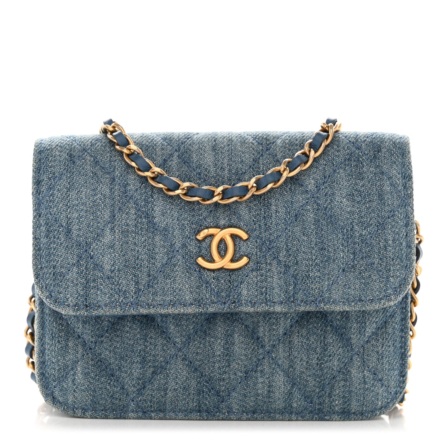 Denim Quilted CC Pearl Crush Clutch With Chain Blue
