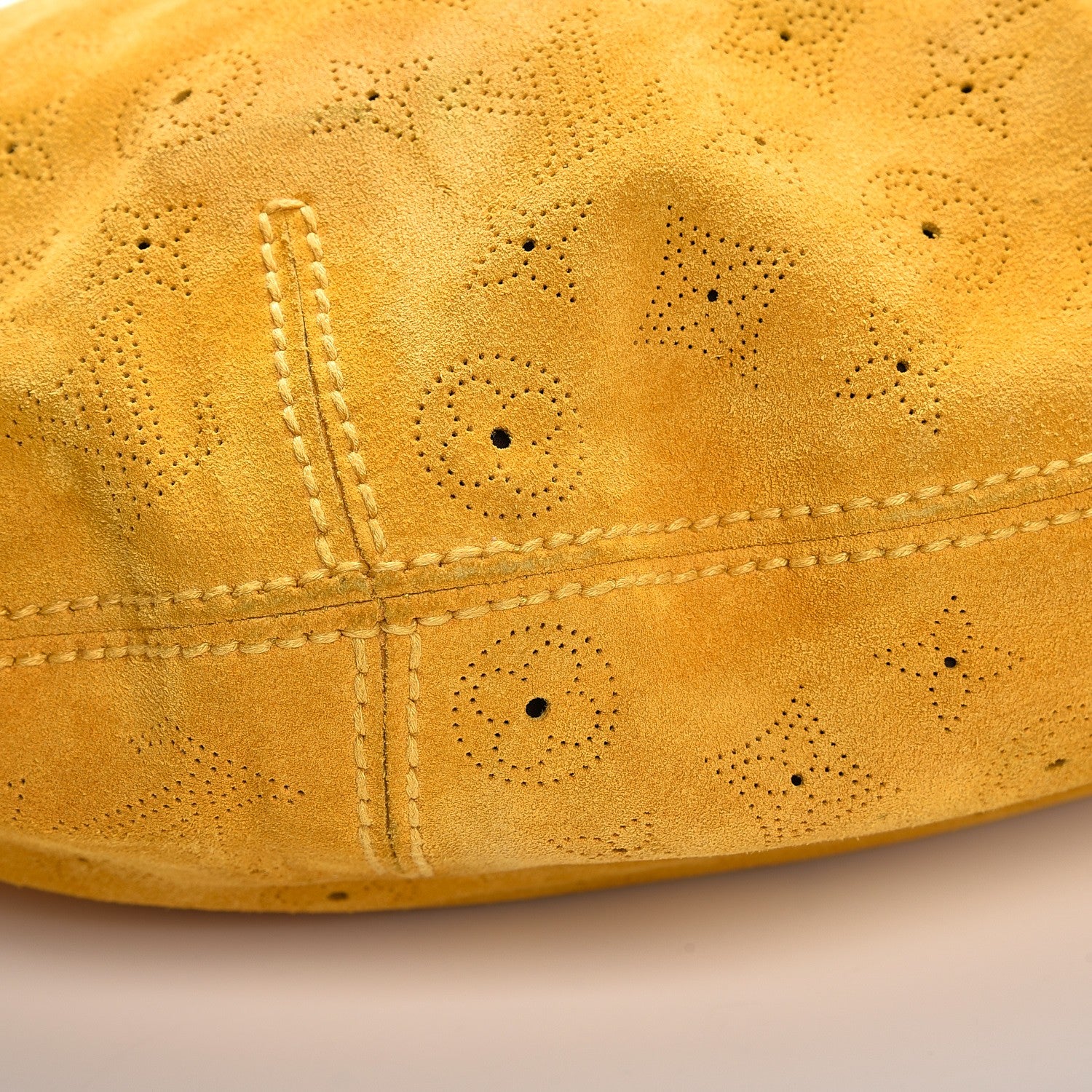 Louis Vuitton Suede Mahina Onatah GM Maize 8 of 9