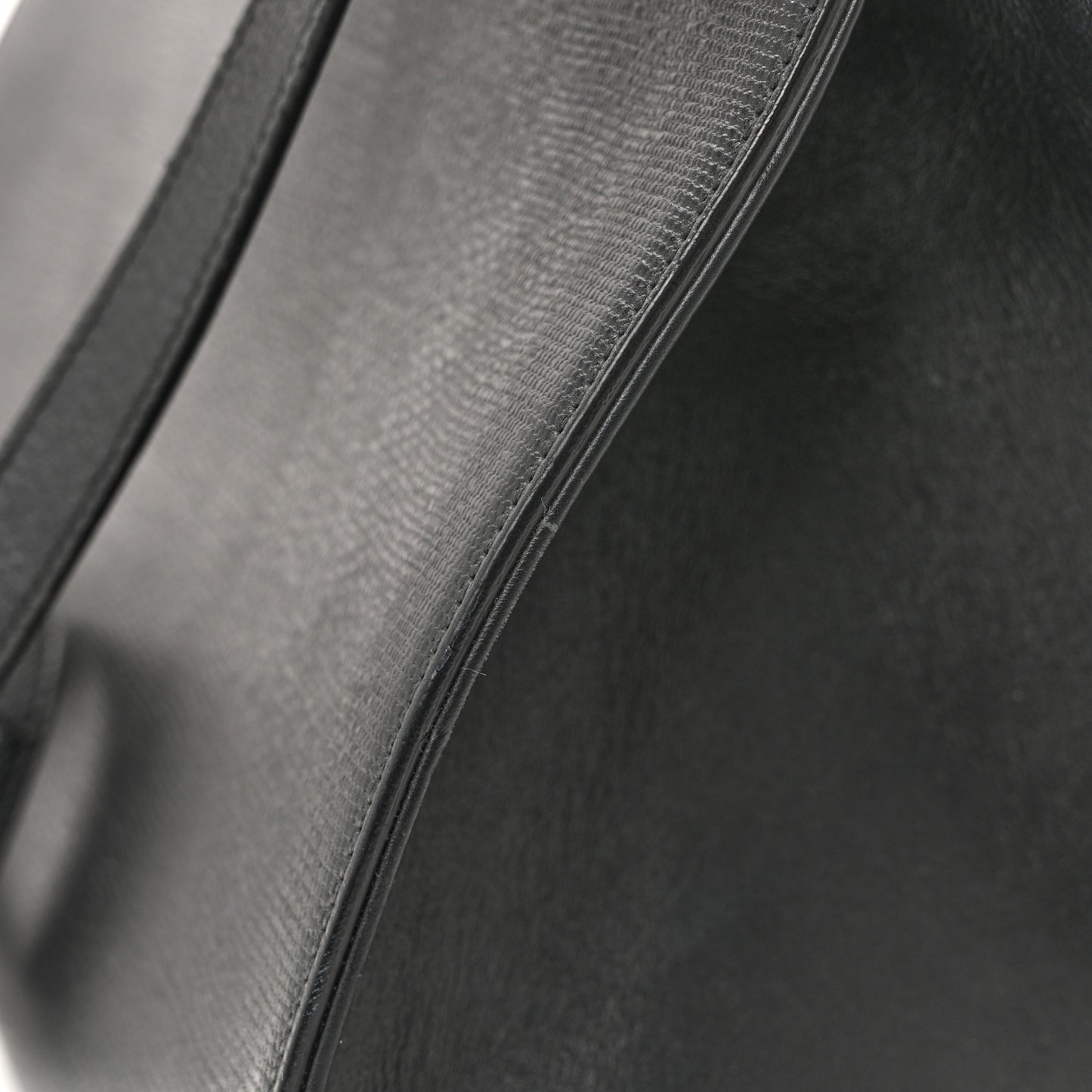 Textured Calfskin Small Classic Y Cabas Black