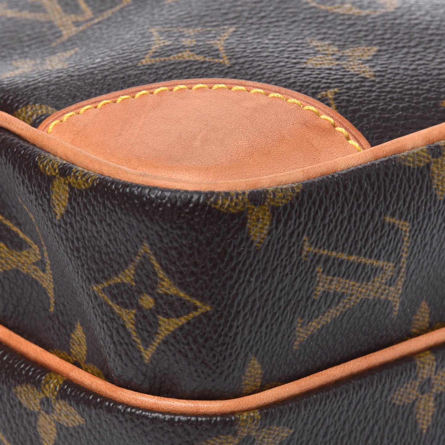 Monogram Amazone