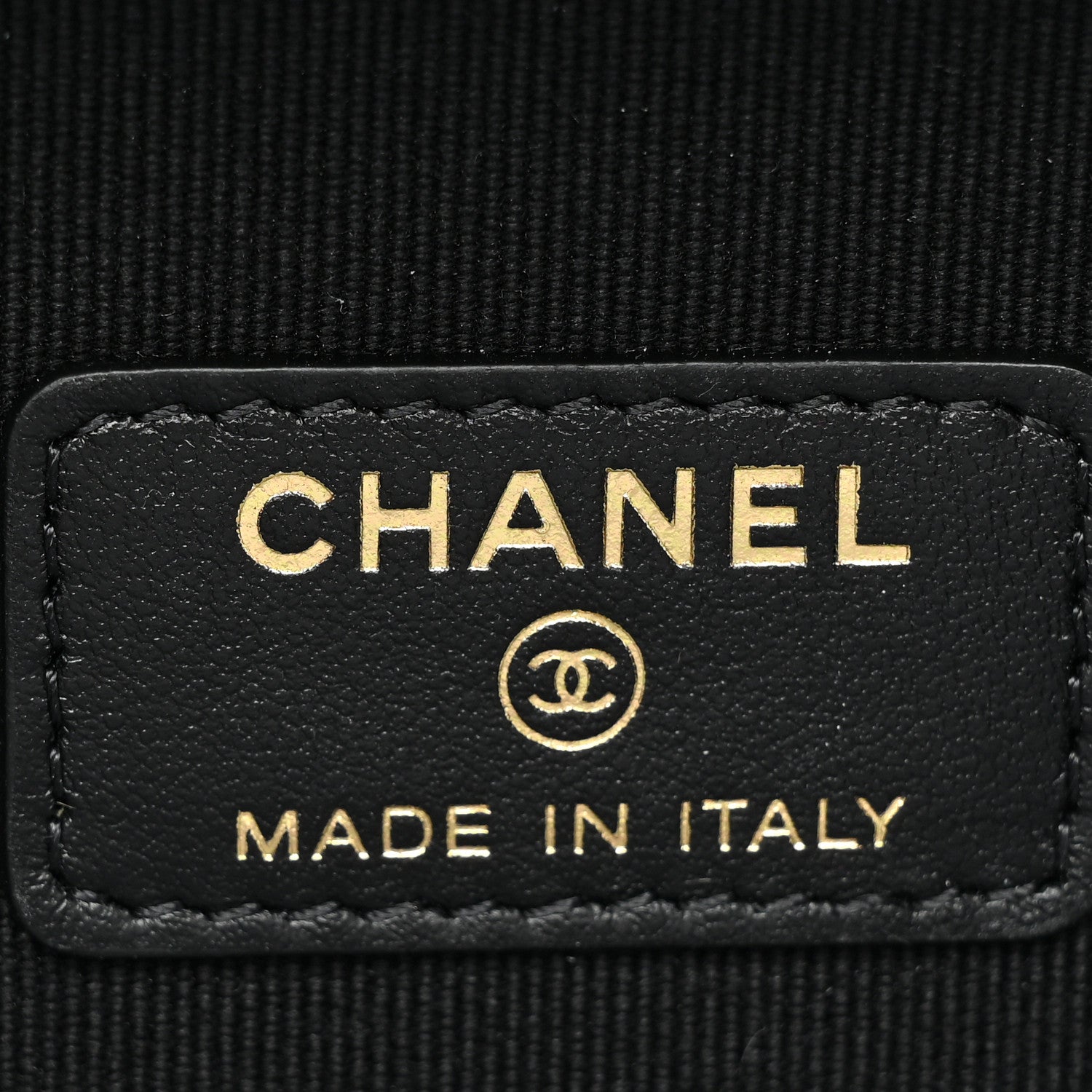 Chanel Caviar Quilted Vanity Case Black 7 of 9