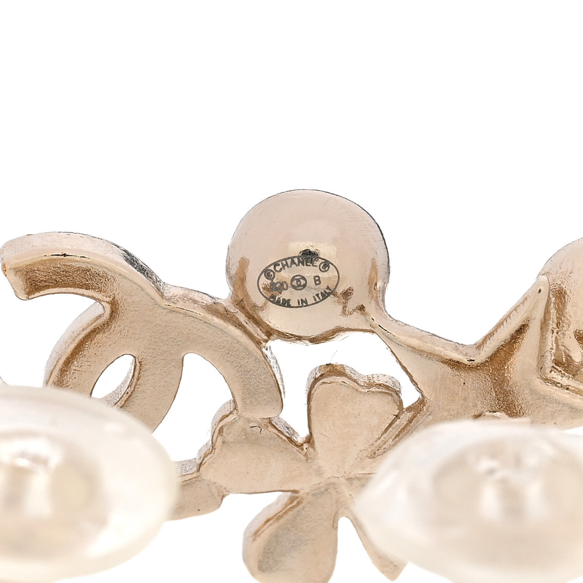 Crystal Pearl Sergeant CC Clip On Earrings Gold