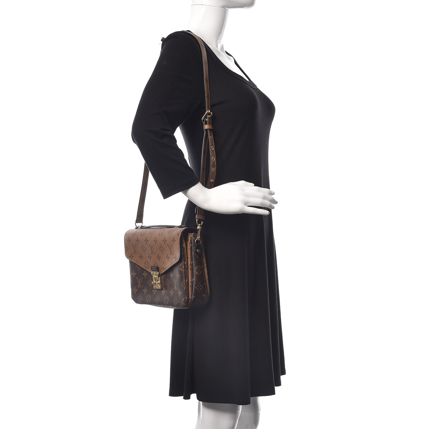 Reverse Monogram Pochette Metis