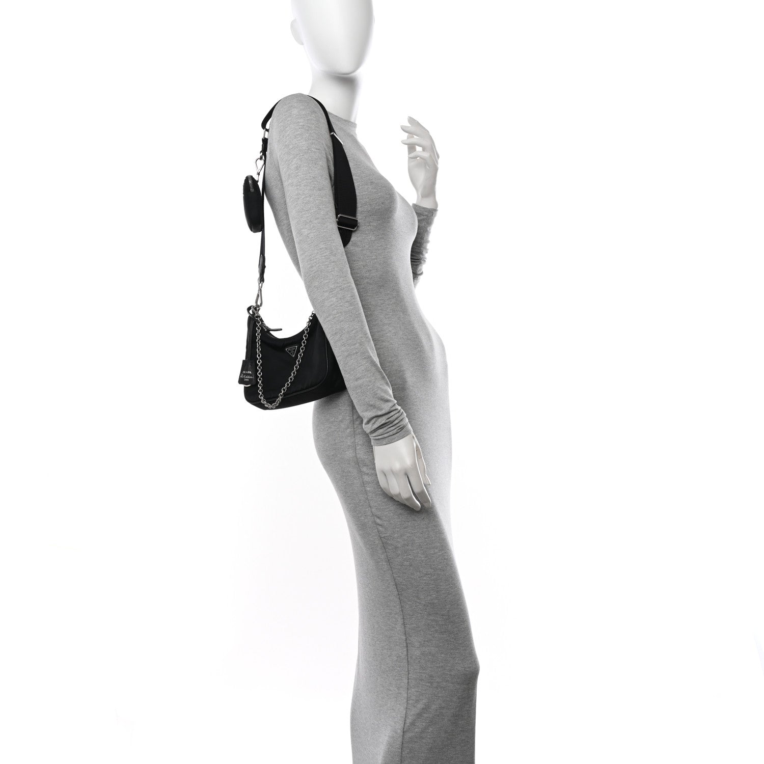 Prada Nylon Re-Edition 2005 Shoulder Bag Black 2 of 11